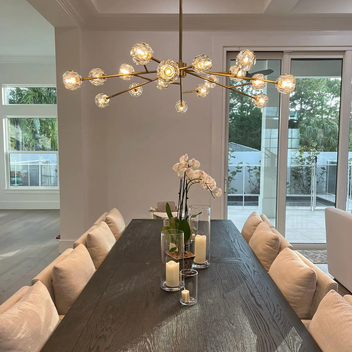 HA Bola De Round Chandelier